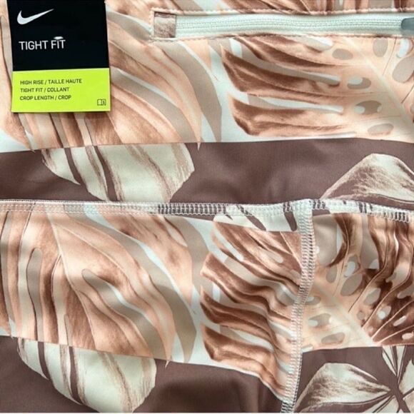 Nike Running Tights Dri Fit Fast Run Crop High
Rise Pink Floral(Size Medium) - Picture 7 of 9
